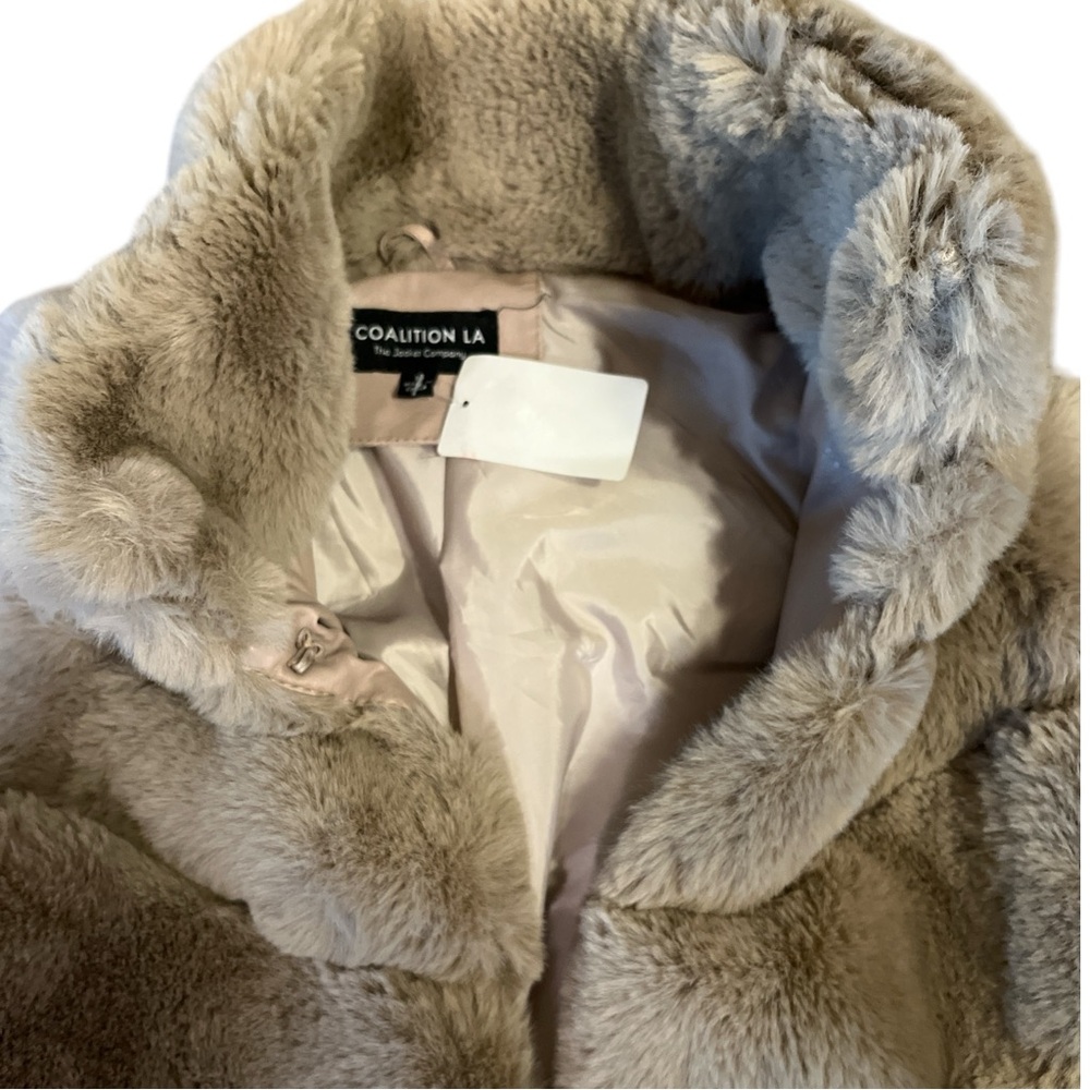 NEW Faux Fur long sleeveless coat
